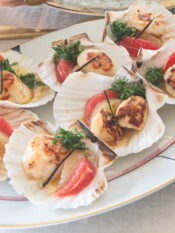 Capesante al pompelmo e burro vanigliato