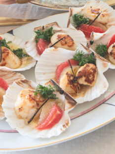 Capesante al pompelmo e burro vanigliato