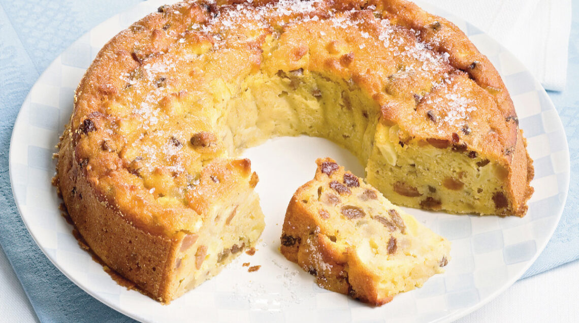 Ciambella veneta con mela uvetta e canditi