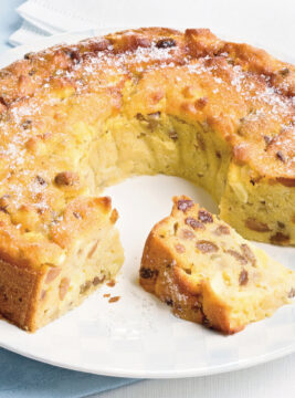 Ciambella veneta con mela uvetta e canditi