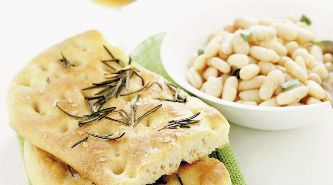 Schiacciata al ramerino con cannellini