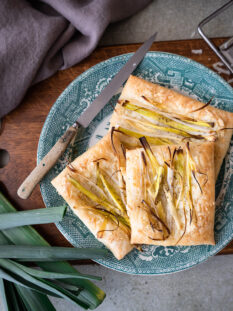 piccole sfoglie con pecorino porri