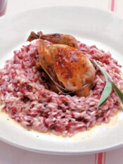 Risotto al radicchio rosso con quagliette panna e salvia