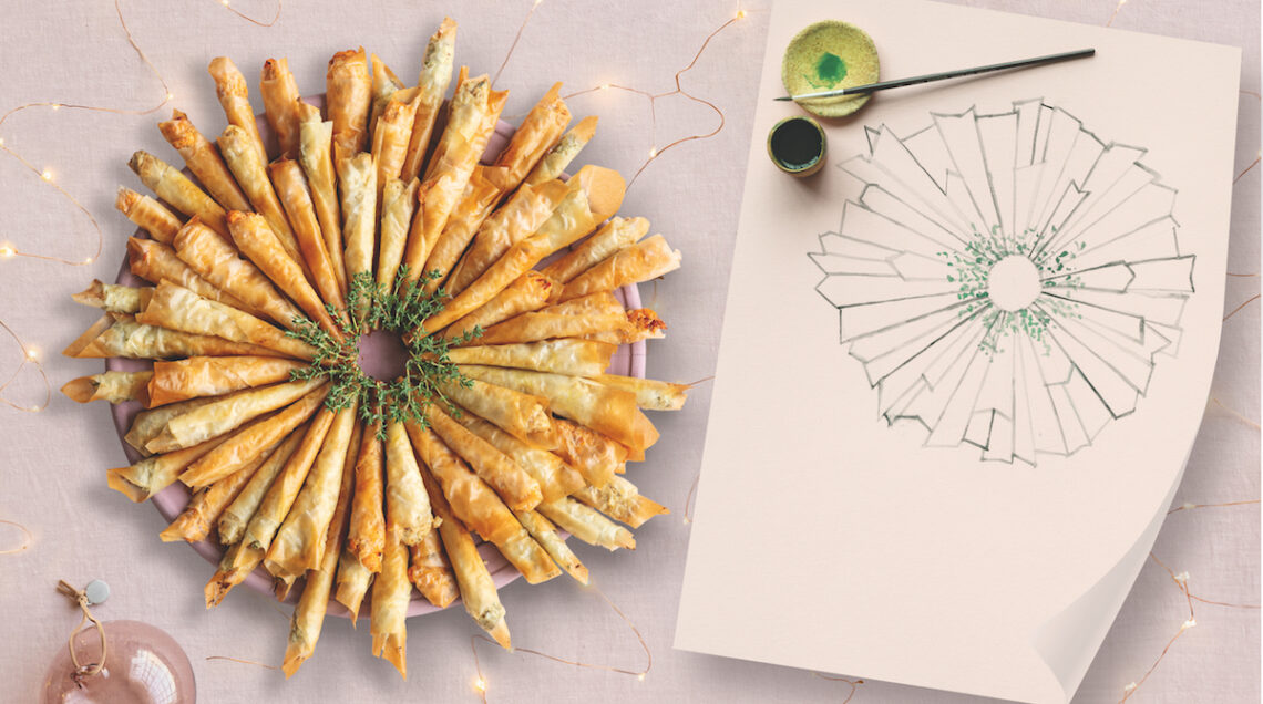 Corona di conetti di pasta fillo ripieni