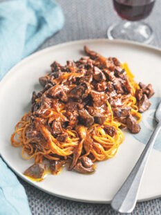 Tajarin al ragù di cortile