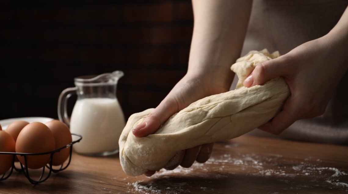 LAVORARE PASTA DA PANE