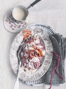 Riso Al Vino Rosso Con Fonduta E Crudo Croccante -