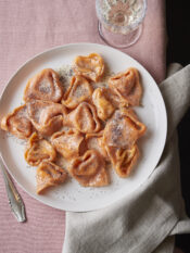 tortelli rossi al salmone