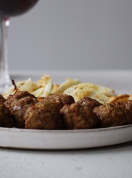 Polpette speziate con finocchi gratinati