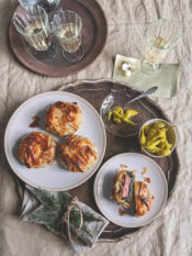 Cotechino in crosta con funghi ed erbette