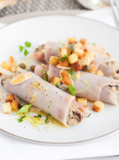 Involtini di pesce spada con crema di melanzane