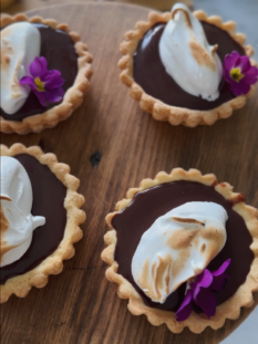 crostatine con ganache al cioccolato e meringa