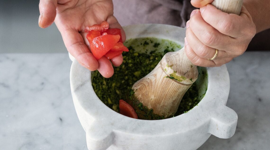 pesto alla trapanese per busiate