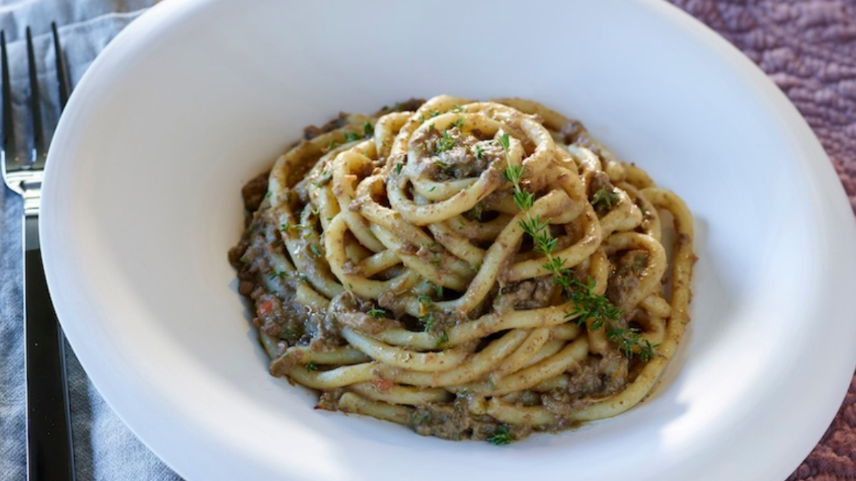 Pici con intingolo di fegatini alla toscana