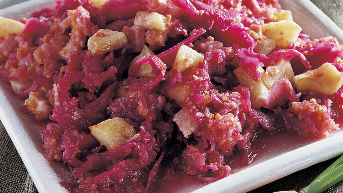 Stufato di cavolo rosso con pancetta