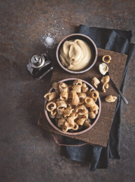 Cotenna di maiale fritta all'aceto balsamico