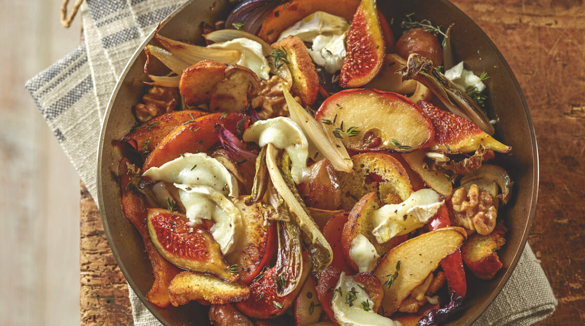 Mix di ortaggi e frutta allo chevre con patate e noci