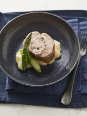 Filettino di suino intramezzato di prosciutto di parma e tosone