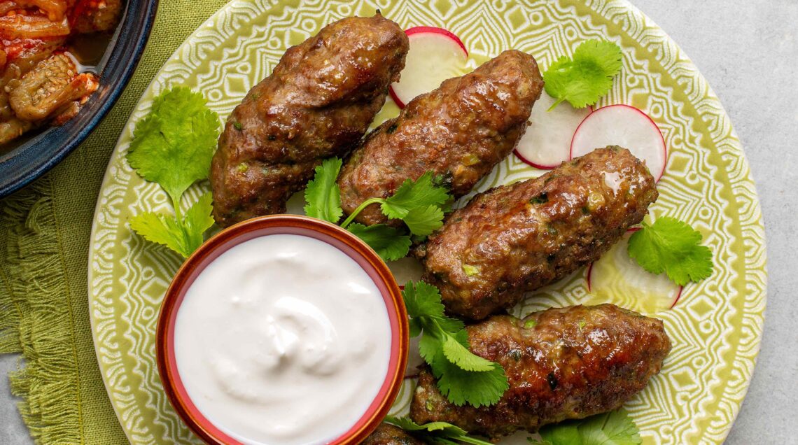 Kofta with yogurt