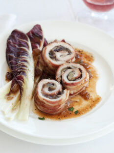 Rotolini con radicchio e pancetta