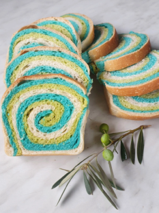 pane a spirale colorato