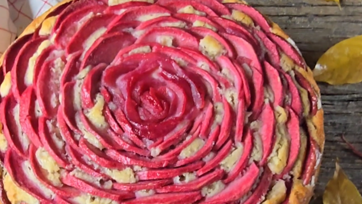 Torta di mele rosse