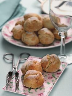 scroccafusi marchigiani, dolci di Carnevale non fritti della tradizione marchigiana