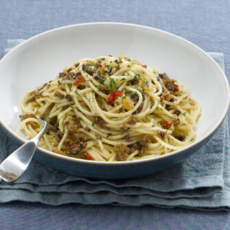 Pasta piccantina con le briciole