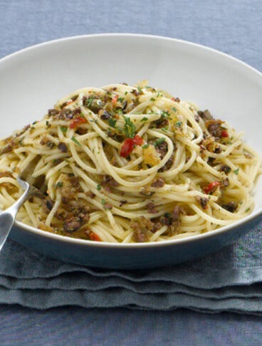 Pasta piccantina con le briciole