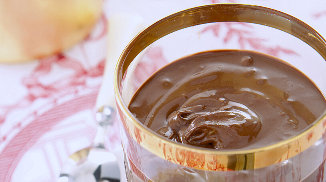 crema spalmabile cioccolato e nocciole