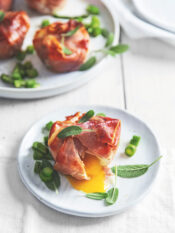 Cestini di uova al prosciutto crudo toscano