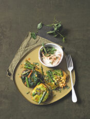 Tris di foglie farcite