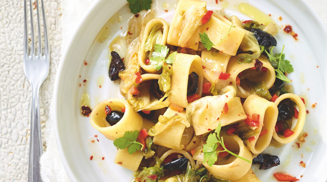 Calamarata con scarola all'acciuga