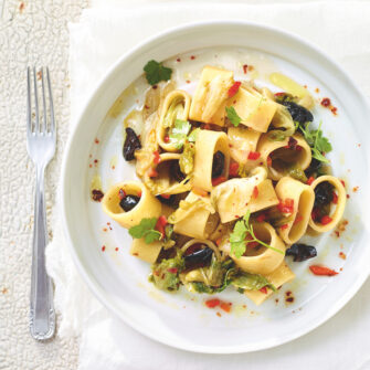 Calamarata con scarola all'acciuga