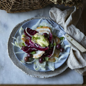 Insalata di pollo allo zafferano con salsa di limone
