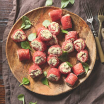 Girandole di carpaccio al caprino e crescione