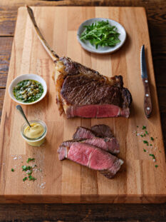 Tomahawk steak cooked and sliced