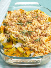 Teglia di zucca con i fiocchi di orzo