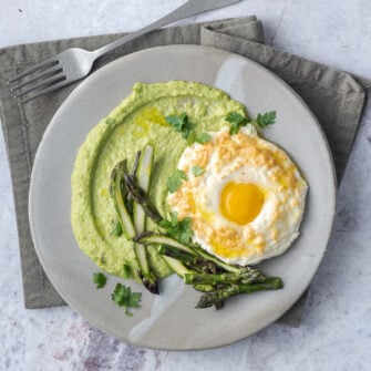 Uova Nuvola Con Gli Asparagi - Scatto Singolo -