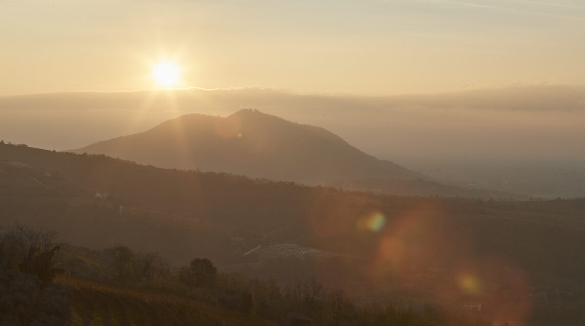 Alba sulla vallata a Baone