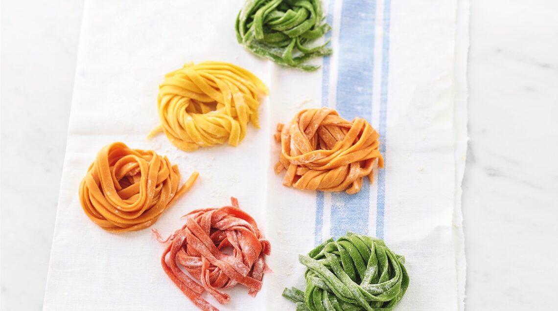 matassine di tagliatelle fresche colorate