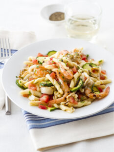 pasta con crostacei e molluschi allo zenzero