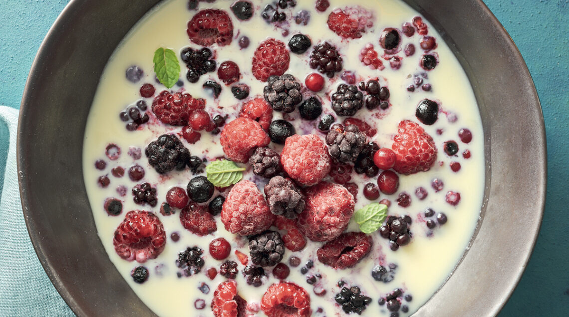 coppa di frutti e crema al cioccolato