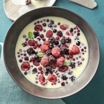 coppa di frutti e crema al cioccolato