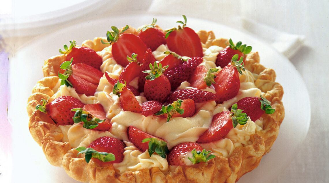 Crostata con crema e fragole
