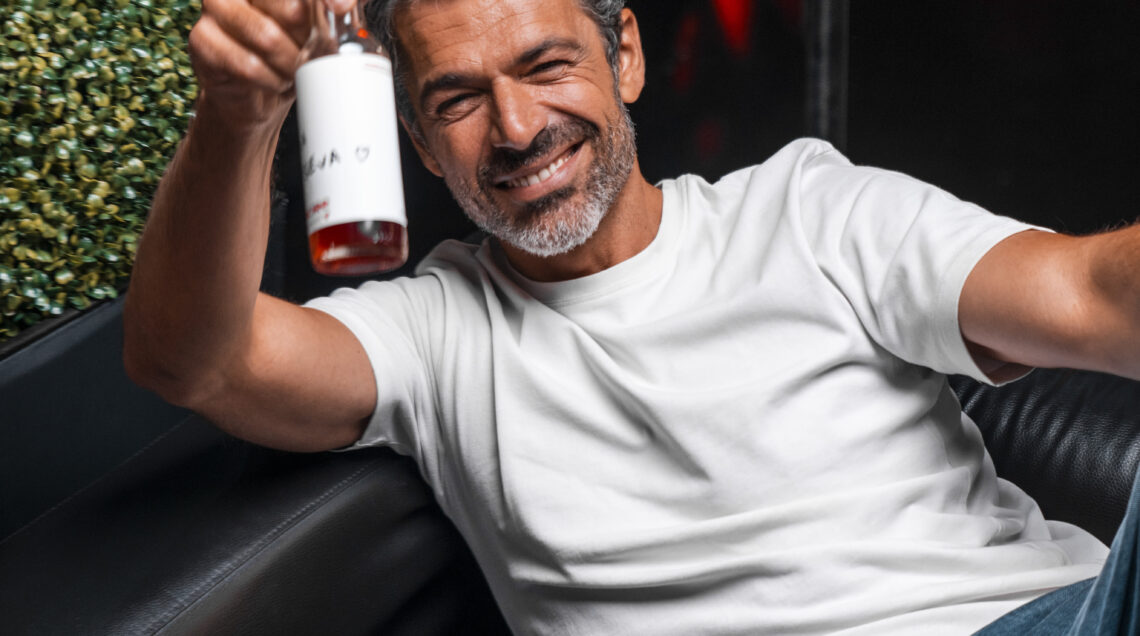 Luca Argentero con soda