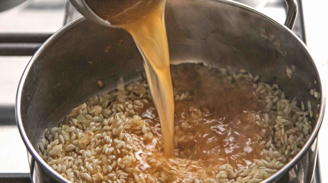 RISOTTO ALLA MILANESE (ricetta De.Co.)