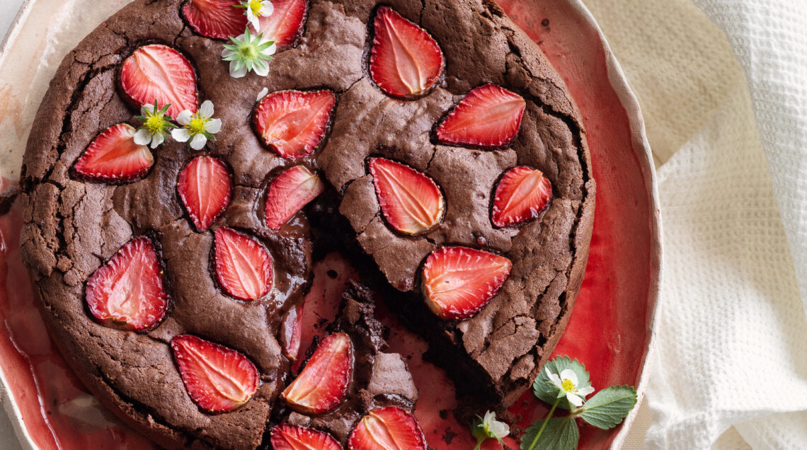 Torta al cioccolato con fragole