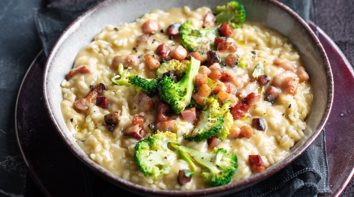 Risotto alla carbonara con cimette di broccolo