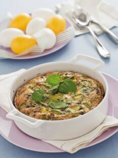 frittata al forno con verdure in una pirofila